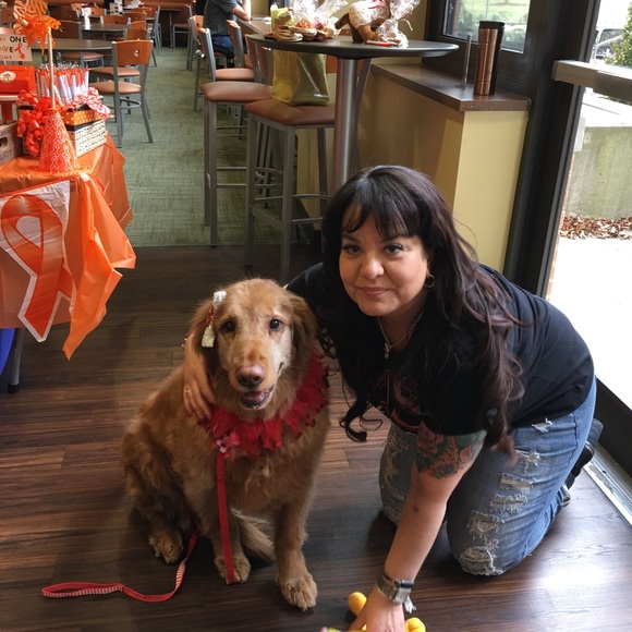 Meet your Posher, Maria Poshmark Ambassador - Picture 6 of 8